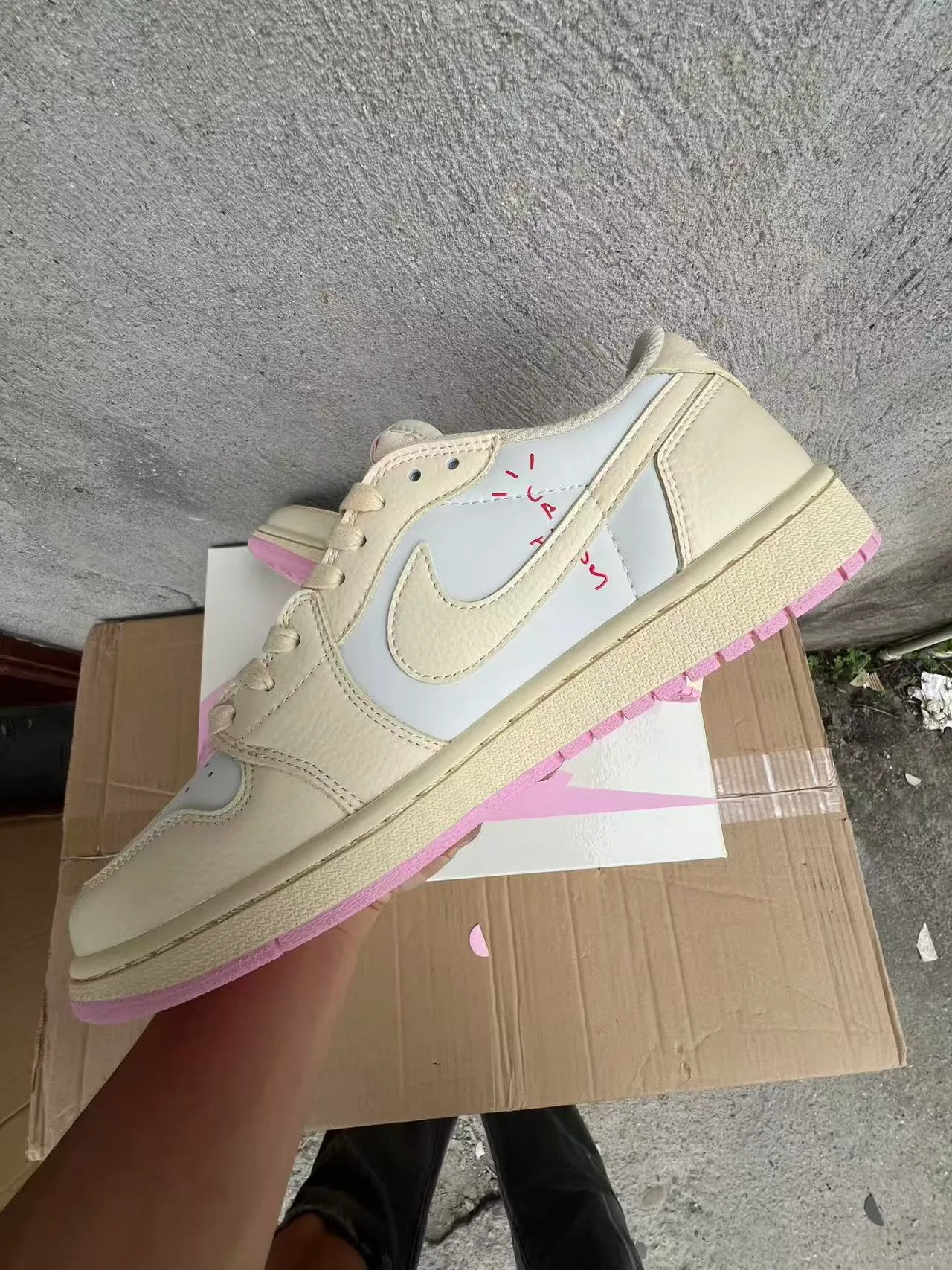 Nike Dunk Low Beige Pink Lifestyle Sneakers 5