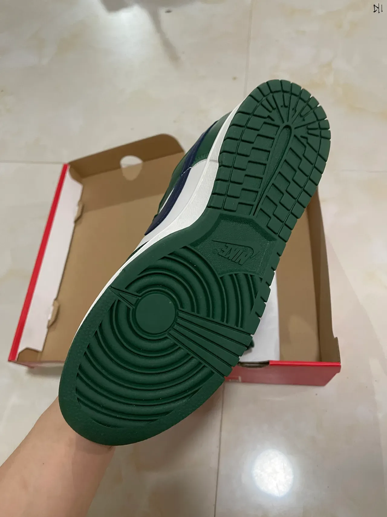 Nike Dunk Low Green White Navy Lifestyle Sneakers 5