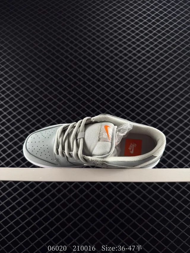 نايكي Dunk Low رمادي فاتح أوف-وايت جوم أحذية تزلج 5