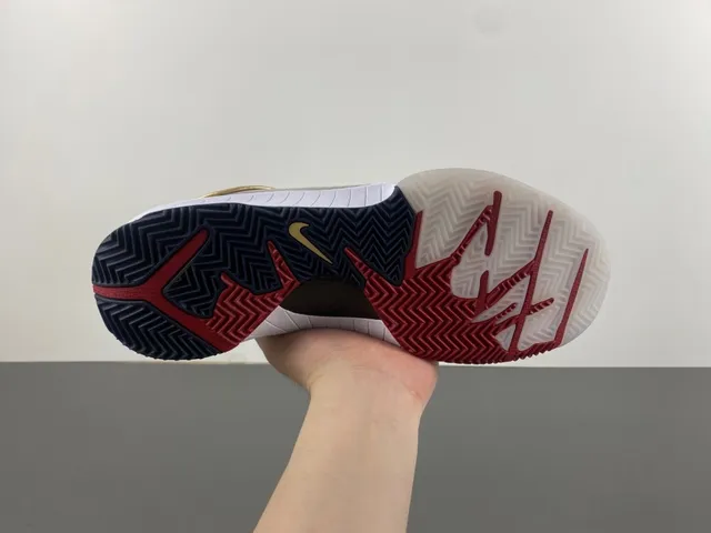 Nike Gold Navy Metallic Textured Upper Striped Mesh Mid-Panel Basketball Shoes 10