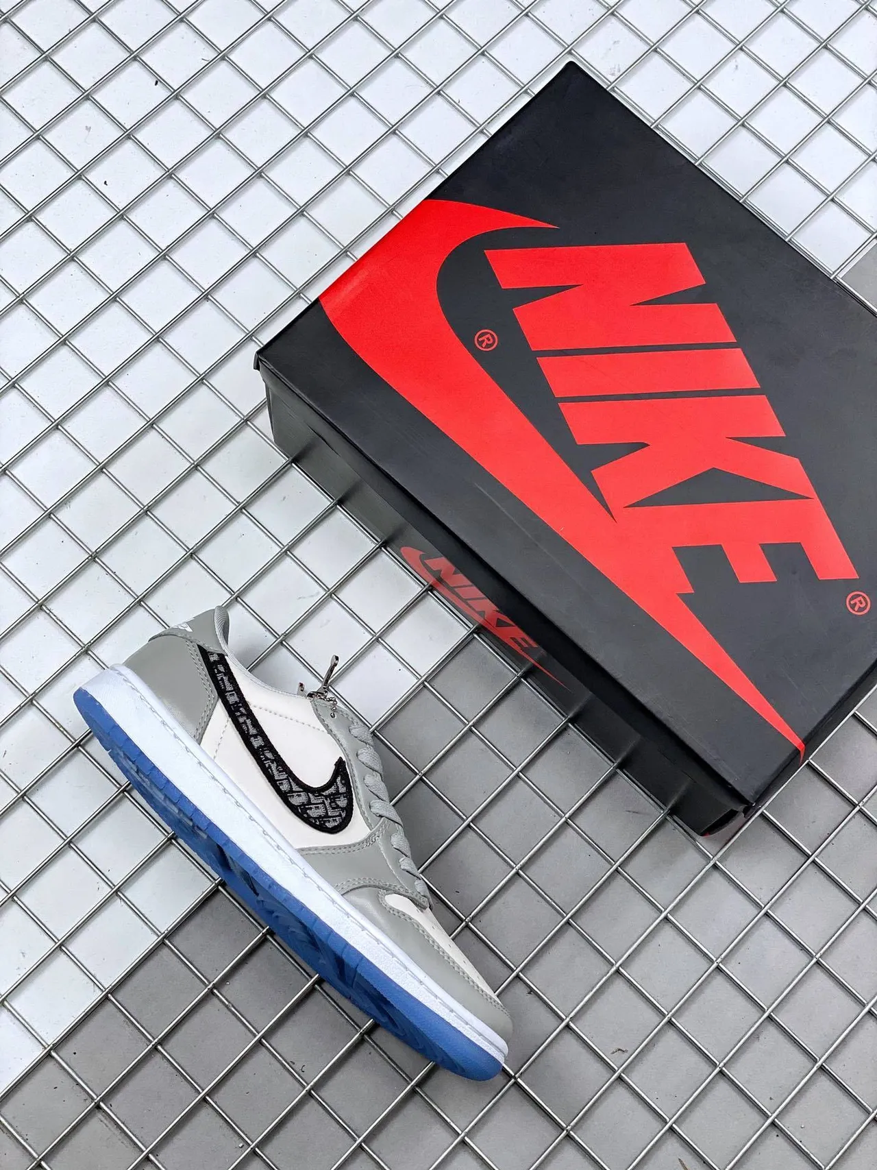 Nike Gray Blue Low-Top Silhouette Leather Upper Lifestyle Sneakers 2