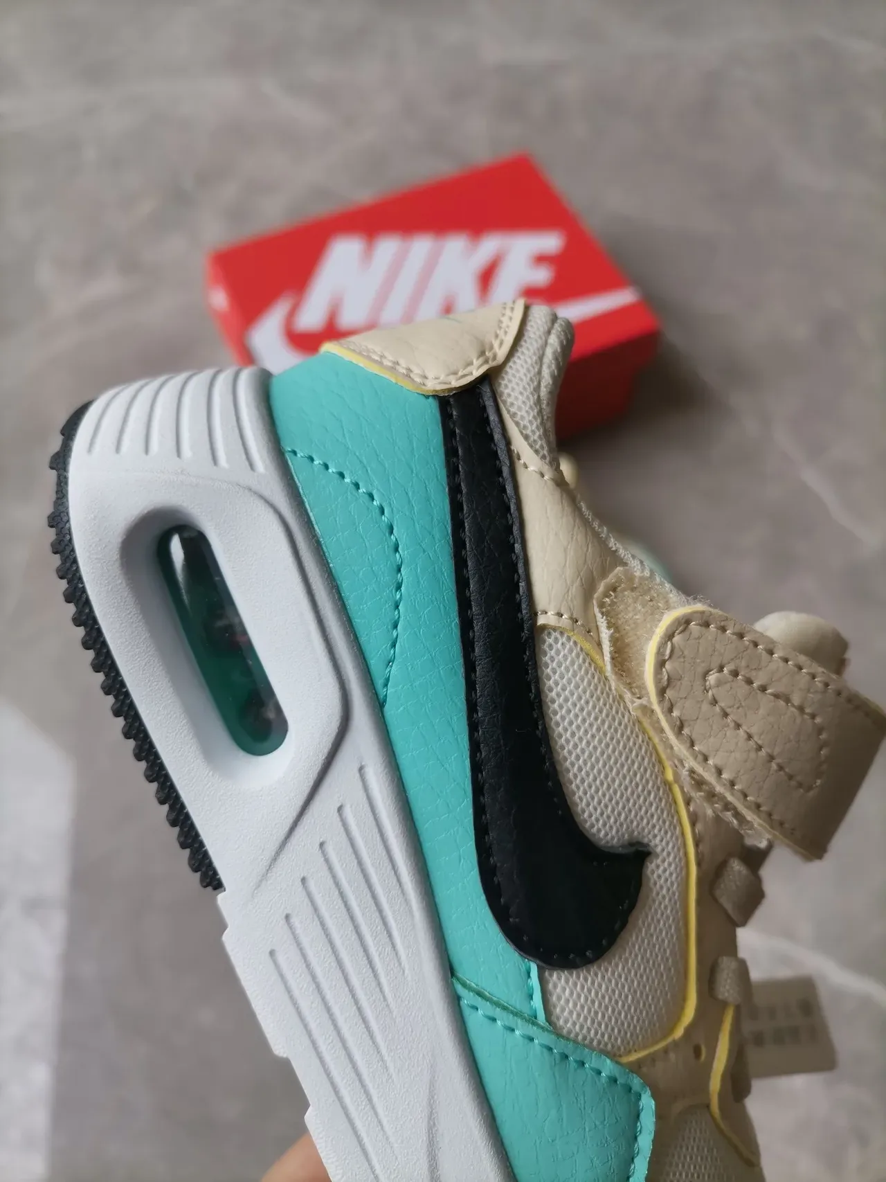 Nike Gray Green Low-Top Hook-and-Loop Strap Lifestyle Sneakers 5