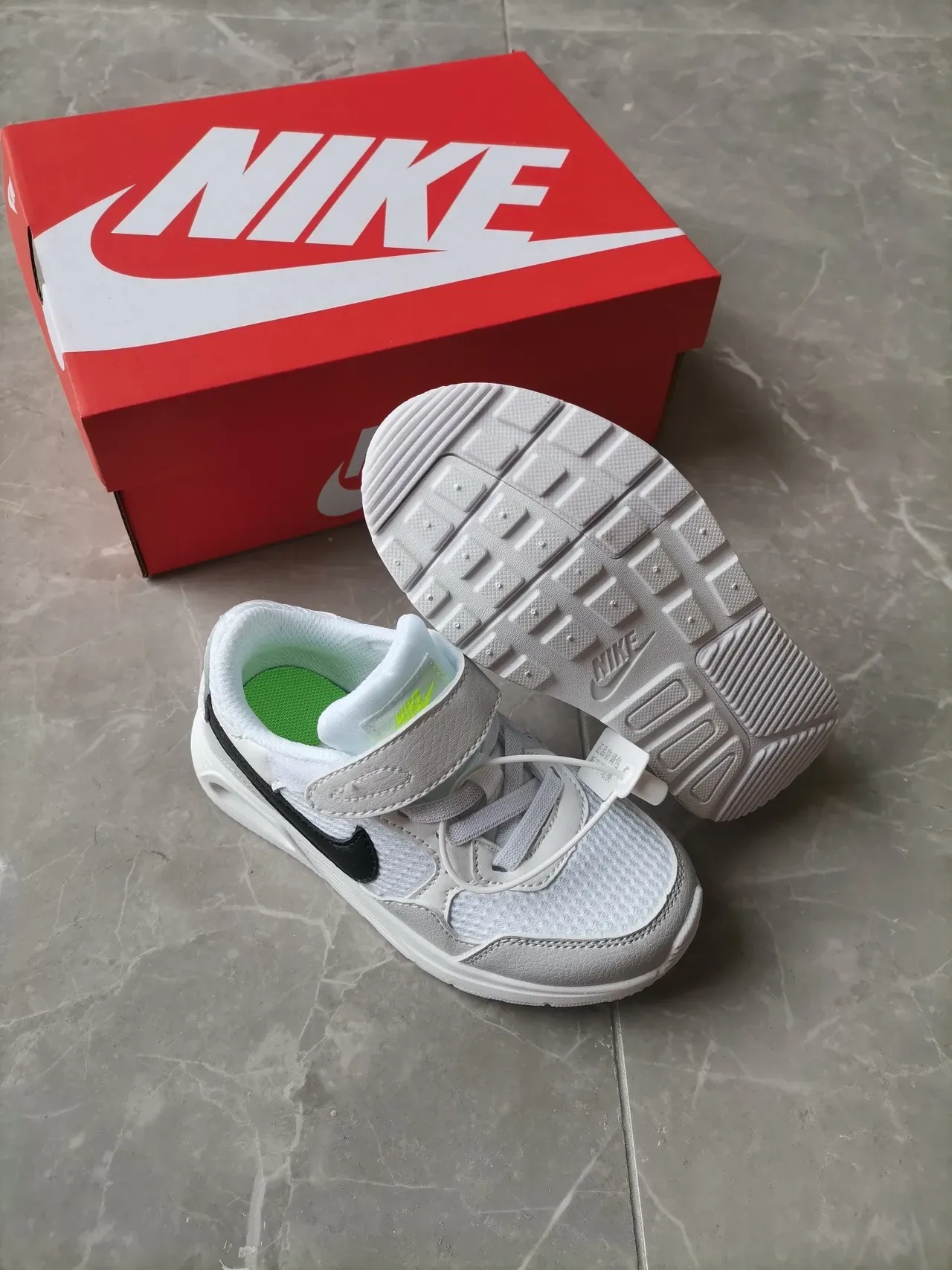 Nike Gray Green Low-Top Hook-and-Loop Strap Lifestyle Sneakers 24