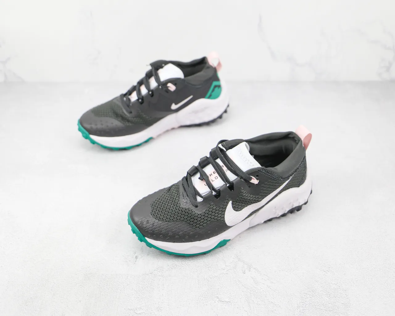 Nike Gray Green Mesh Upper Sculpted Midsole Running Shoes 4