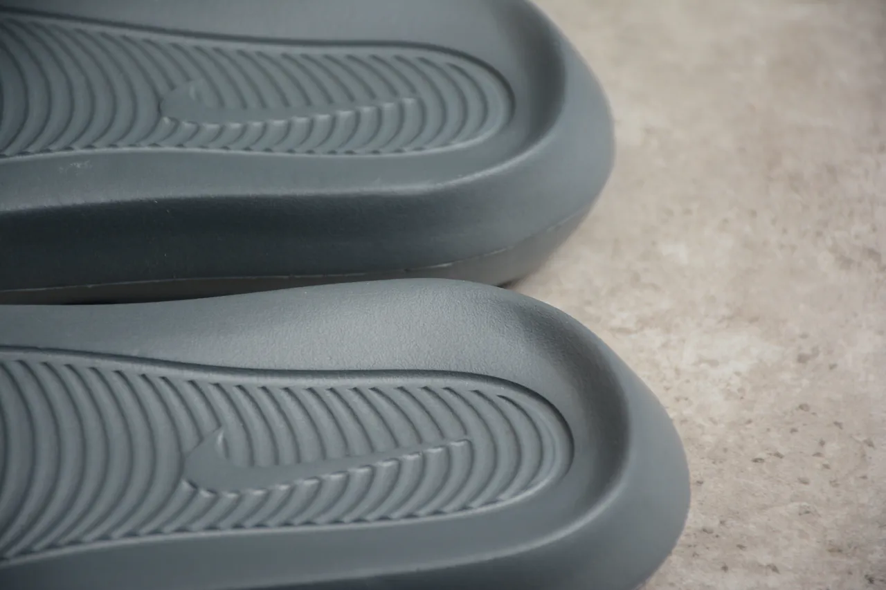 Nike Gray Yellow Single-Strap Slide Padded Fabric Slippers 5
