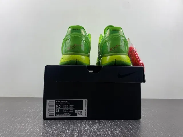 Nike Green Red Textured Knit Upper Layered Synthetic Cage Basketball Shoes 2