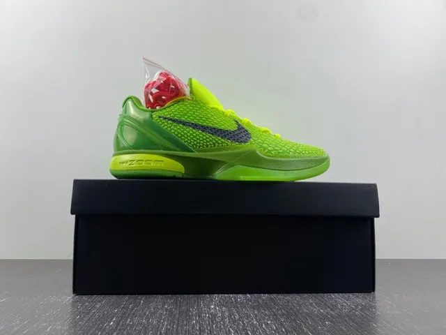 Nike Green Red Textured Knit Upper Layered Synthetic Cage Basketball Shoes 3