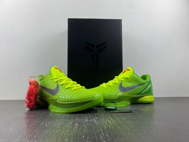 Nike Green Red Textured Knit Upper Layered Synthetic Cage Basketball Shoes 6