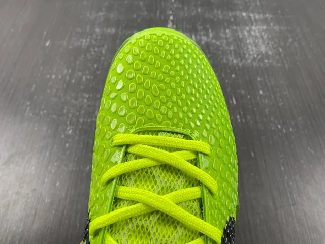 Nike Green Red Textured Knit Upper Layered Synthetic Cage Basketball Shoes 14