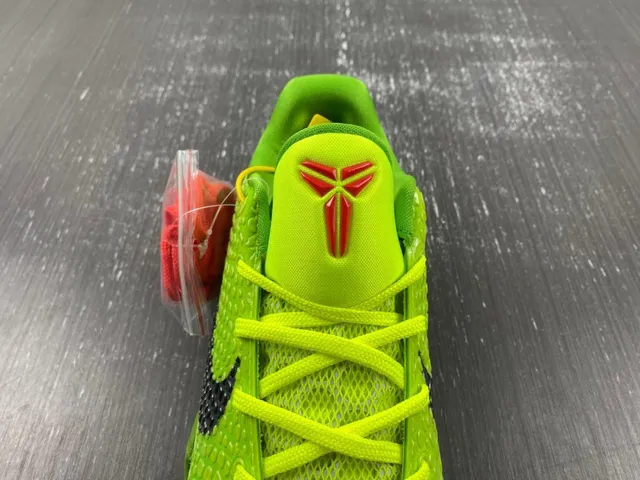 Nike Green Red Textured Knit Upper Layered Synthetic Cage Basketball Shoes 15