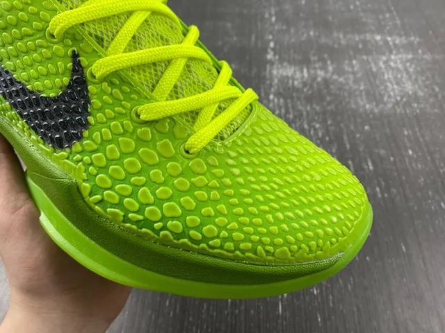 Nike Green Red Textured Knit Upper Layered Synthetic Cage Basketball Shoes 17