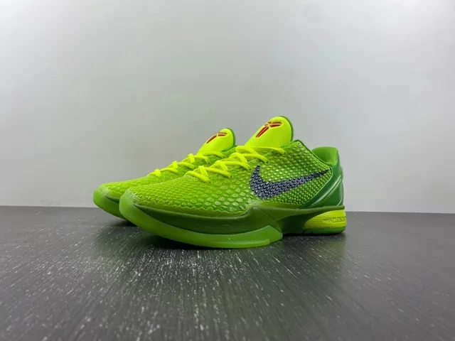 Nike Green Red Textured Knit Upper Layered Synthetic Cage Basketball Shoes 18