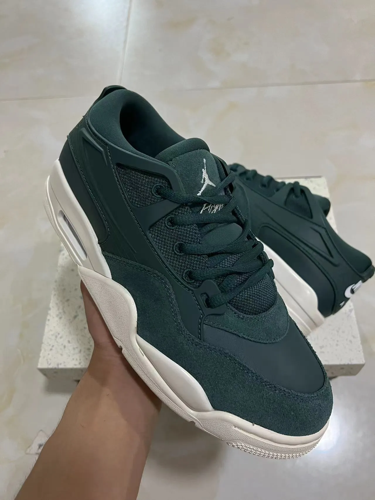 Nike Green White Layered Upper Suede And Mesh Construction Sneakers 2
