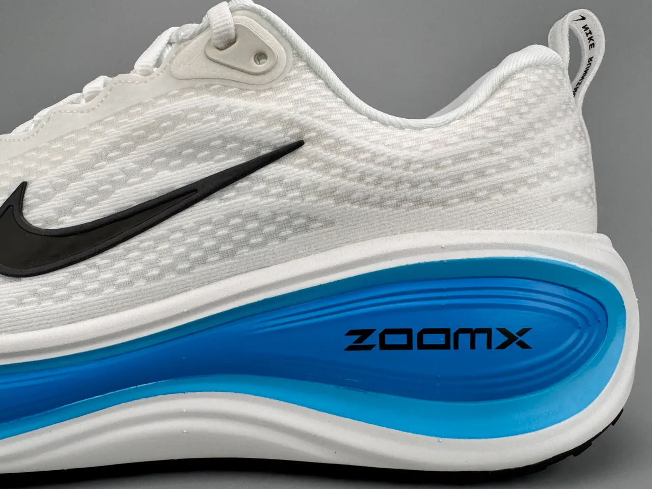 Nike Invincible Run Blanc Bleu Empeigne en Tricot Engineered Longueur complète ZoomX Semelle intermédiaire Chaussures de course 2