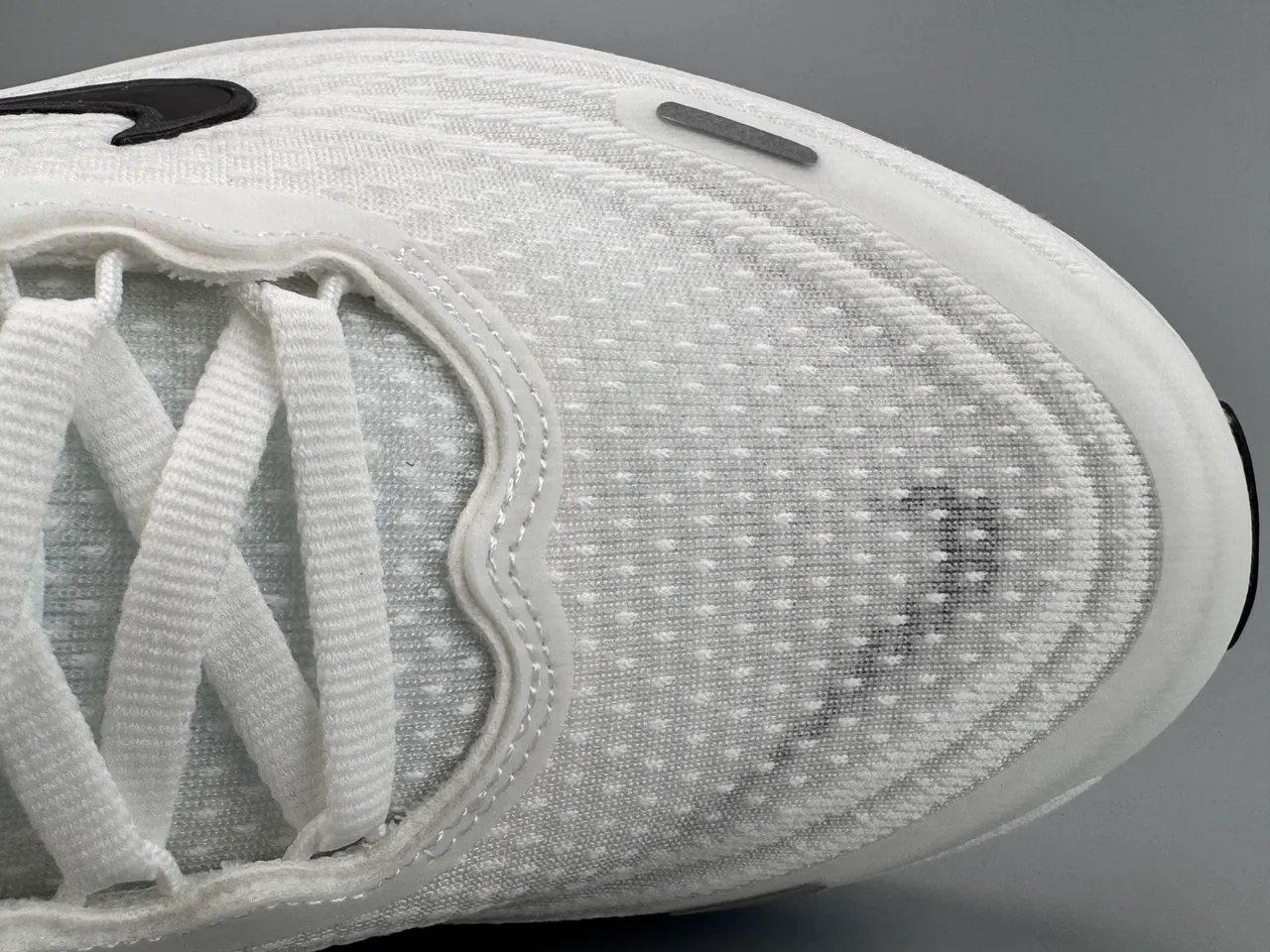 Nike Invincible Run Blanc Bleu Empeigne en Tricot Engineered Longueur complète ZoomX Semelle intermédiaire Chaussures de course 3