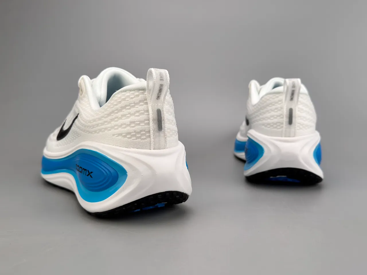 Nike Invincible Run Blanc Bleu Empeigne en Tricot Engineered Longueur complète ZoomX Semelle intermédiaire Chaussures de course 6