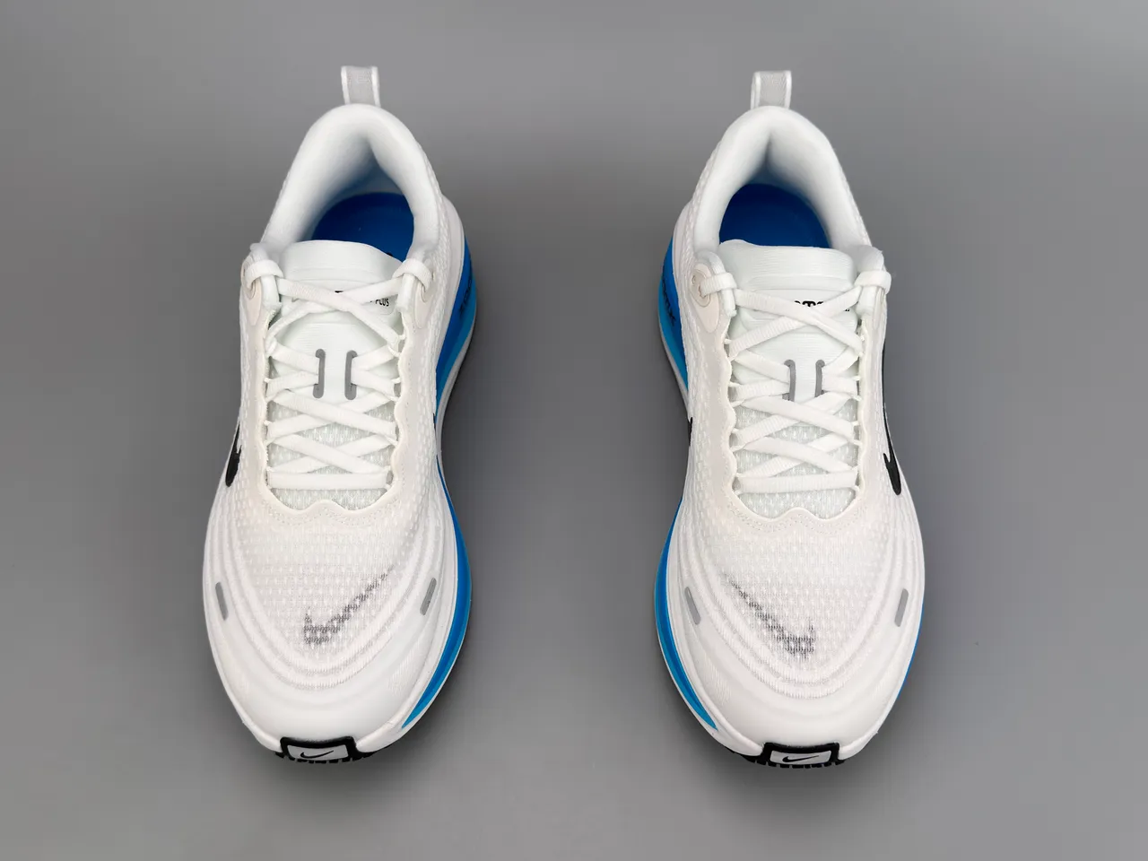 Nike Invincible Run Blanc Bleu Empeigne en Tricot Engineered Longueur complète ZoomX Semelle intermédiaire Chaussures de course 9