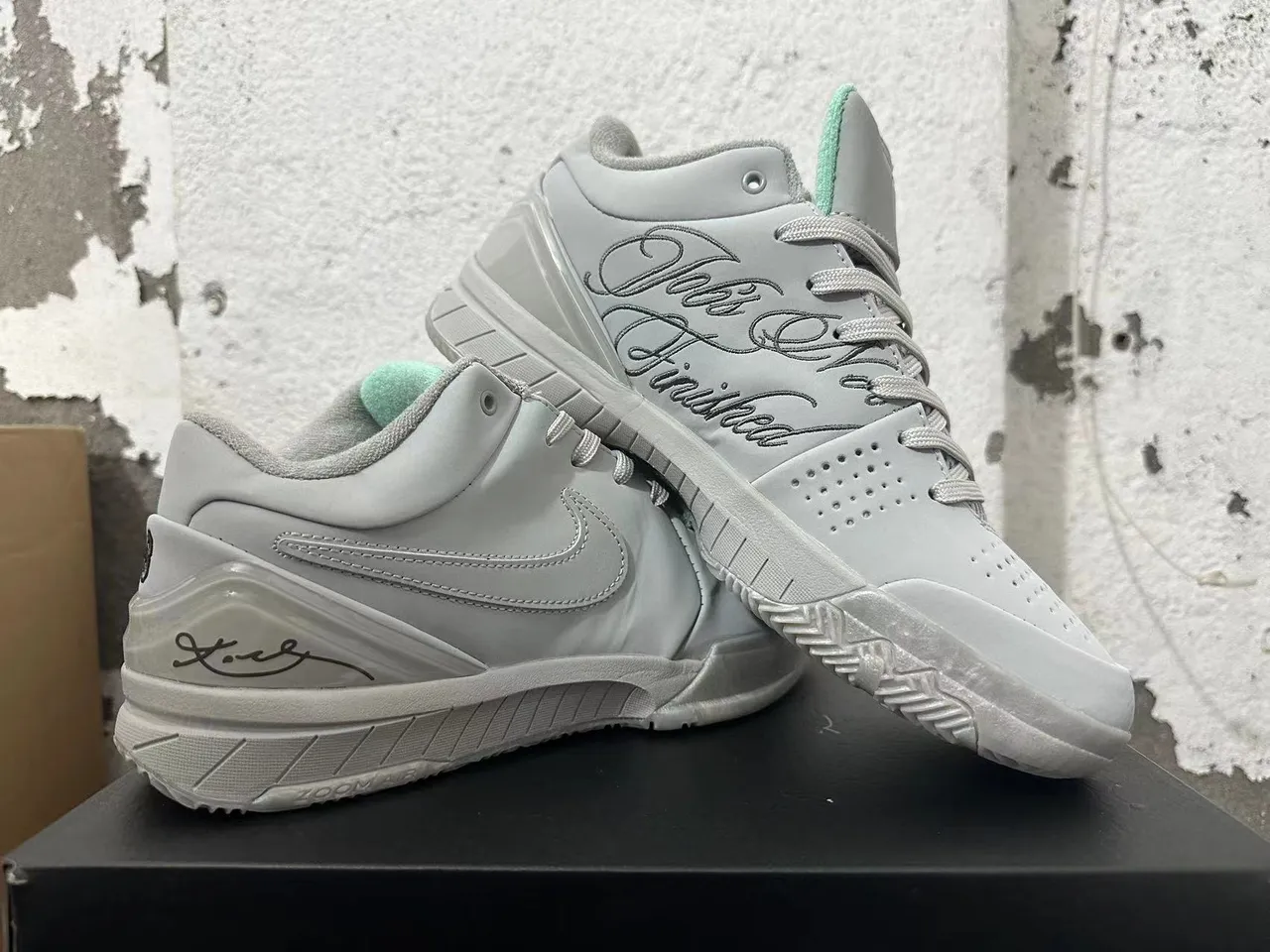 Nike Mamba Mentality Gray Green High-Top Basketball Shoes 5