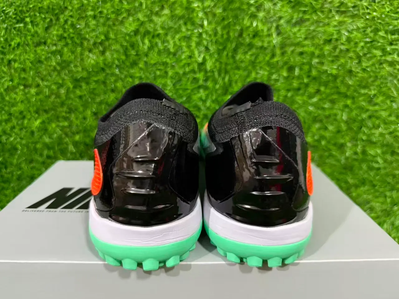 Nike Mercurial Vert Noir Bas Upper en Chaussette Système de Lacets Asymétrique Chaussures de Football pour Gazon 9