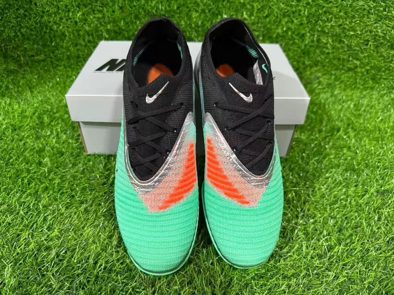 Nike Mercurial Vert Noir Bas Upper en Chaussette Système de Lacets Asymétrique Chaussures de Football pour Gazon 10