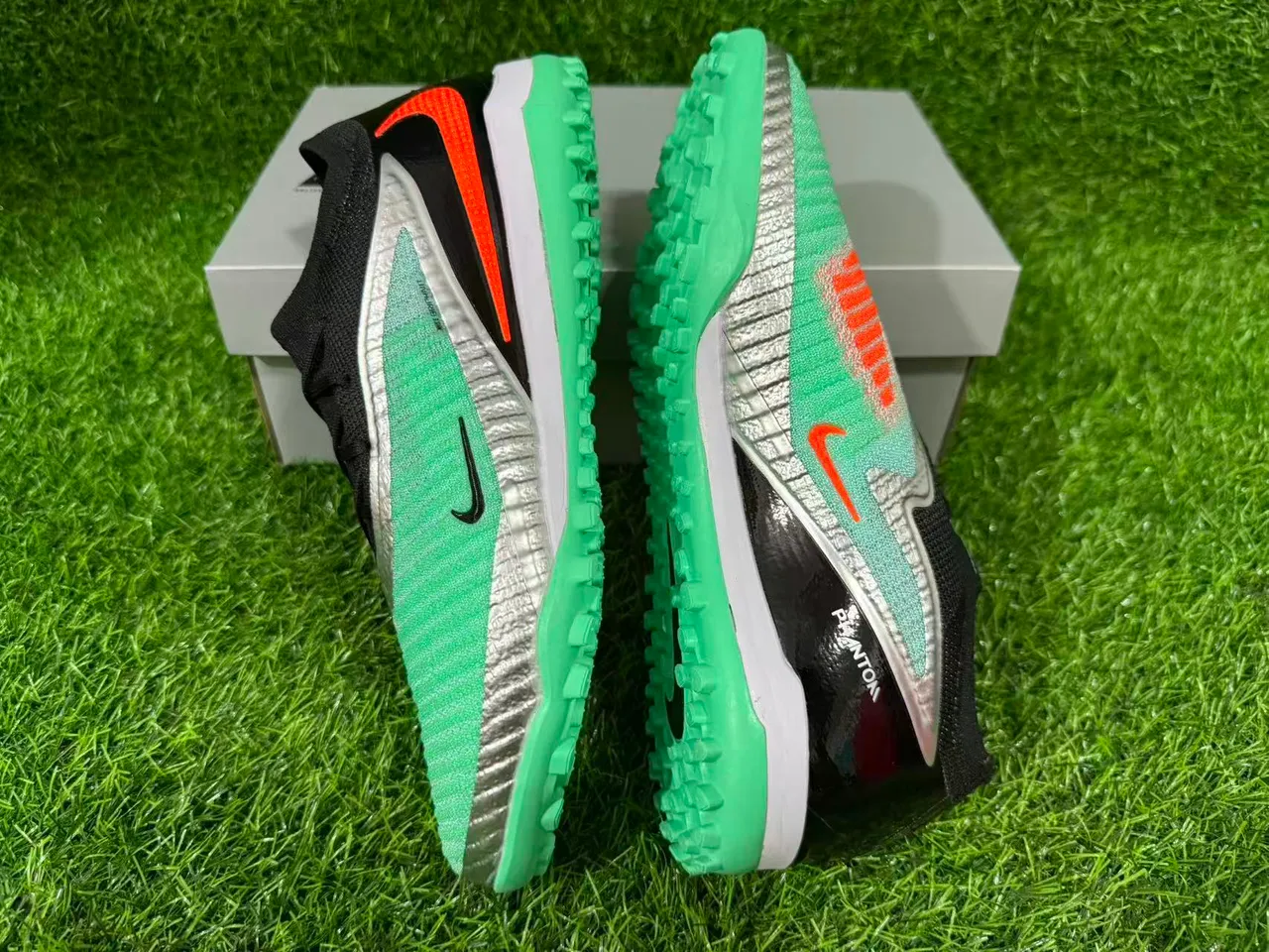Nike Mercurial Vert Noir Bas Upper en Chaussette Système de Lacets Asymétrique Chaussures de Football pour Gazon 11