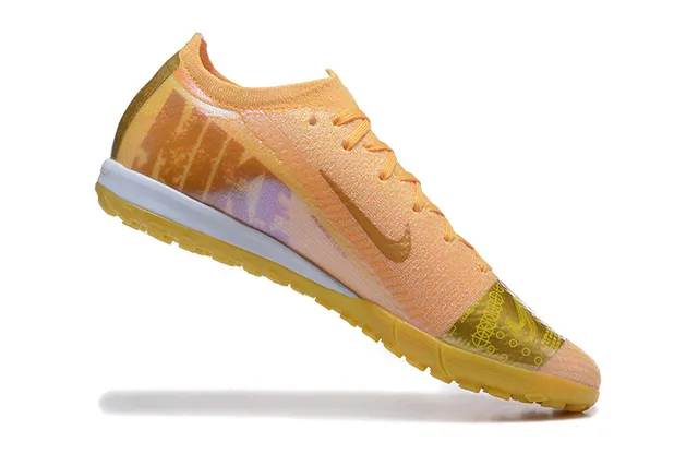 Nike Mercurial Chaussures de football avec empeine en maille orange doré accents métalliques pour pelouse artificielle 4