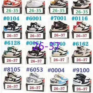 Nike Multicolor Low-Top Lace-Up Lifestyle Sneakers