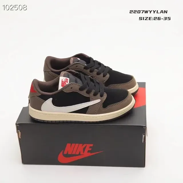 Nike Multicolor Low-Top Lace-Up Lifestyle Sneakers 24