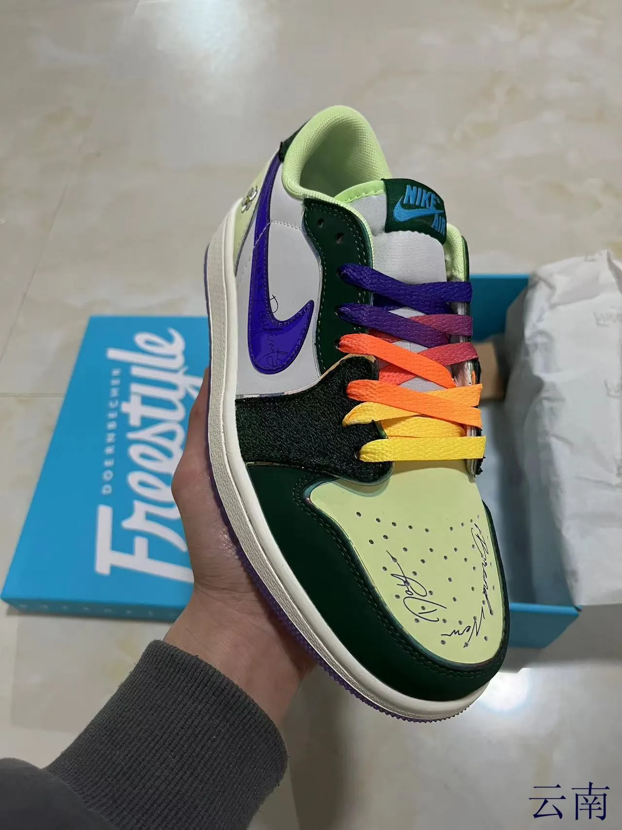 Nike Multicolor Low-Top Silhouette Patchwork Construction Lifestyle Sneakers 2