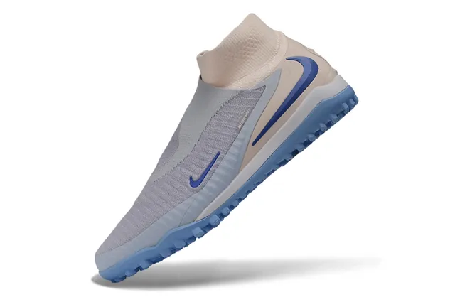 Nike Phantom GT Beige Azul Zapatos de fútbol con construcción de upper en knit ajustable para turf 13