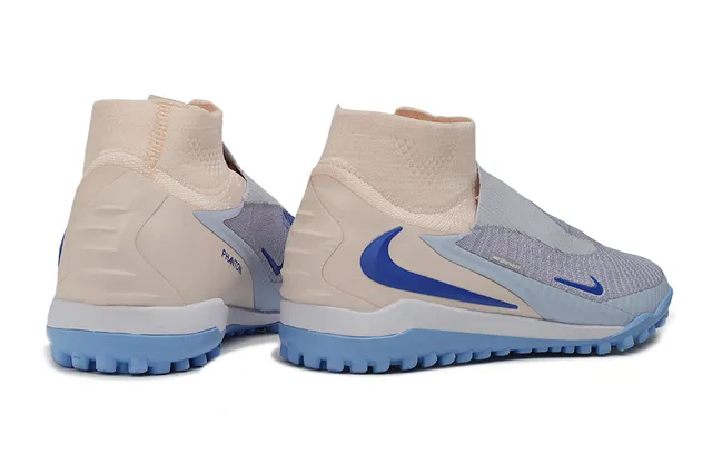 Nike Phantom GT Beige Azul Zapatos de fútbol con construcción de upper en knit ajustable para turf 16