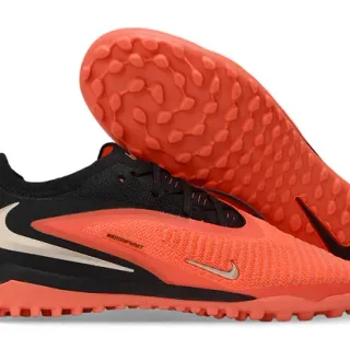 Nike Phantom GT Zapatillas de fútbol con upper de knit naranja y negro, cordones asimétricos para turf