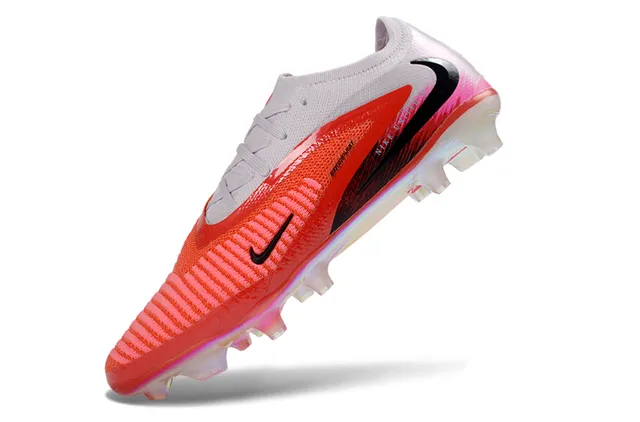 Nike Phantom GT Red Pink Low-Cut Knit Upper Textured Forefoot Cage Firm-Ground Soccer Shoes 3