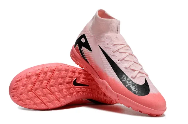 Nike Zapatos de Fútbol Negro y Rosa Alto-Corte Ajuste Calcetín Upper Gradient Turf 3