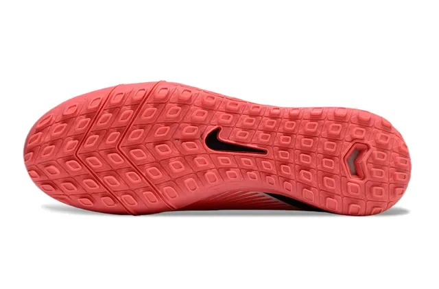 Nike Zapatos de Fútbol Negro y Rosa Alto-Corte Ajuste Calcetín Upper Gradient Turf 6