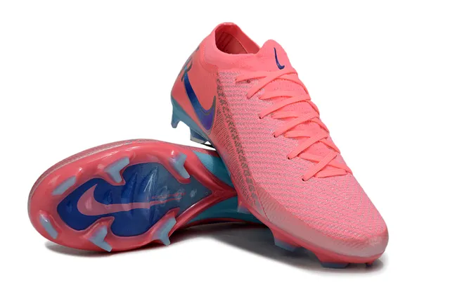 Nike গোলাপি নীল বোনা উপর নিম্ন-কাট কলার ফার্ম-গ্রাউন্ড সকার জুতো 4