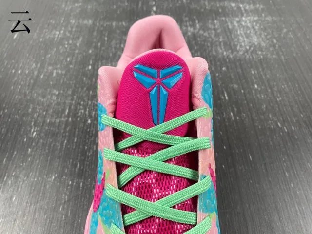 Nike Pink Blue Low-Top Silhouette Textured Floral-Patterned Upper Basketball Shoes 6