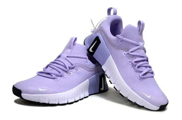 Nike Sneakers Lifestyle Violet Blanc Upper Knit Midsole Sculpté Rainuré 3