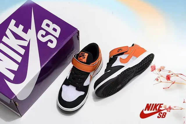 Nike SB Dunk Low Negro Púrpura Naranja Zapatos de Skateboard 17