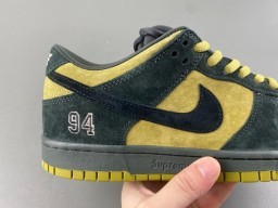 Nike SB Dunk Low Chaussures de Skateboard Vert Foncé et Jaune Moutarde 3