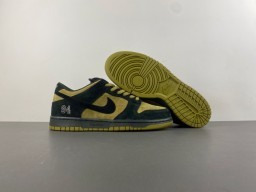 Nike SB Dunk Low Chaussures de Skateboard Vert Foncé et Jaune Moutarde 12