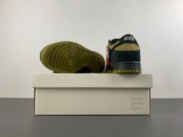 Nike SB Dunk Low Chaussures de Skateboard Vert Foncé et Jaune Moutarde 16