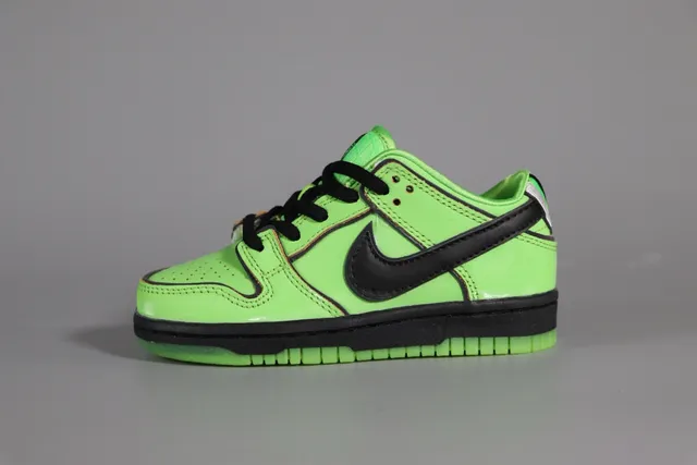 Nike SB Dunk Low Chaussures de Skateboard Vert Néon Noir 11