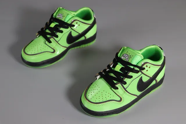Nike SB Dunk Low Chaussures de Skateboard Vert Néon Noir 16