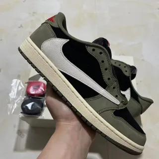 Nike SB Dunk Low Olive Green Black White Lifestyle Skateboard Shoes