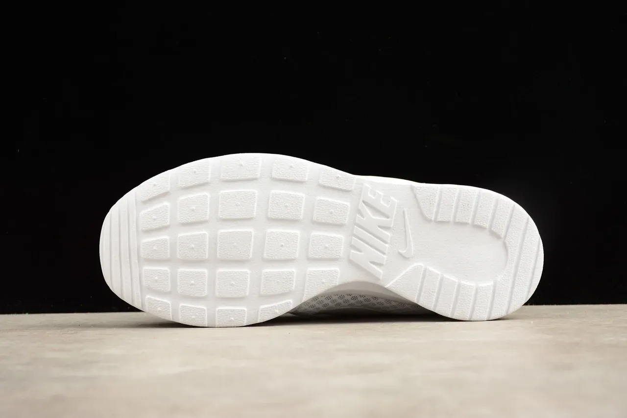 Nike Tanjun White Lifestyle Sneakers 3