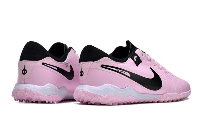 Nike Tiempo chaussures de football turf en cuir synthétique rose et noir, semelle moulée 6