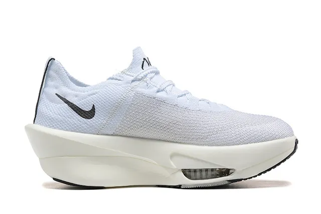 Nike White Black Knit Upper Gradient Swoosh Running Shoes 6