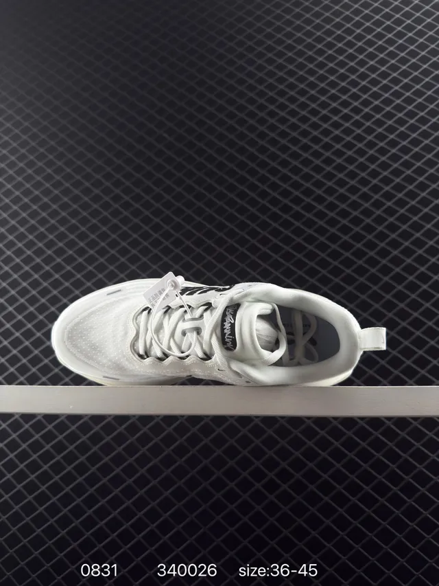 Nike blanco negro tela de punto superior gruesa ZoomX suela media zapatillas de running 4