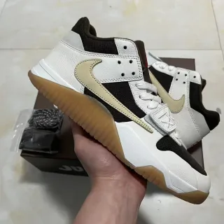 Nike White Black Low-Top Strapped Lifestyle Sneakers